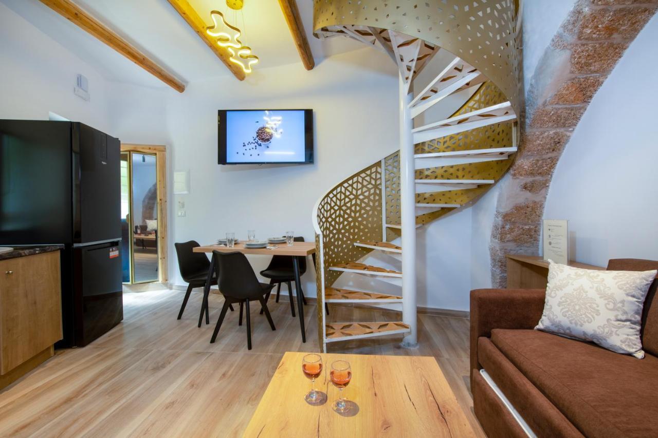 Deluxe Maisonette דירה *
